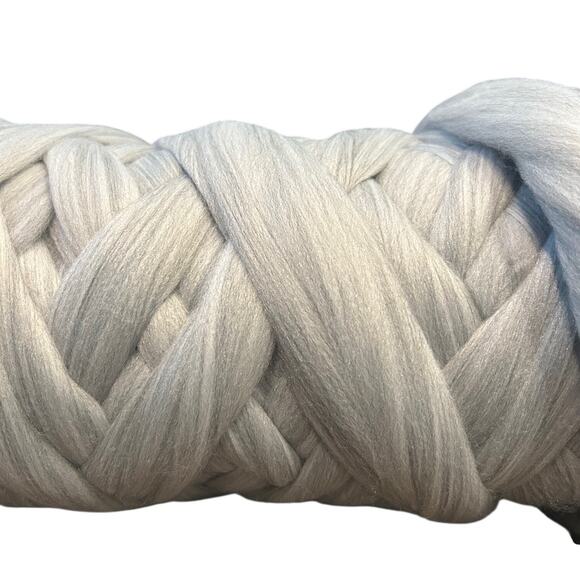 Chunky Yarn 100% Merino Wool Roving Grey Jumbo Wool Arm Knitting Bulky DIY - Picture 8 of 11